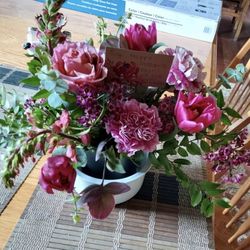 Mum's Flowers - Beautiful and Creative!