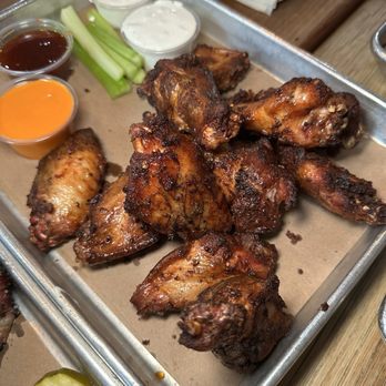 Hoodoo Brown BBQ - Smoked chicken Wings - Barbeque Near Me - Ridgefield, Connecticut
