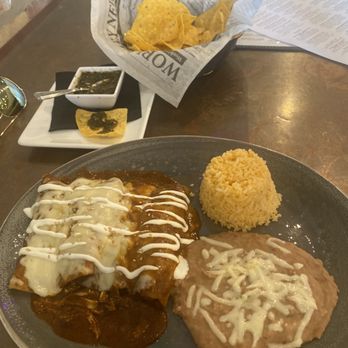 El Rey Restaurant & Bar - Chicken Enchiladas with Mole Sauce dinner - Mexican Near Me - Berwyn, Illinois