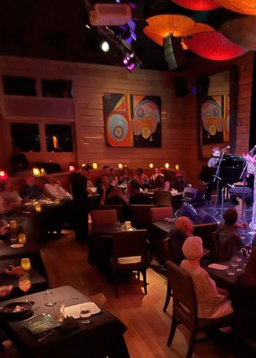 Vibrato Grill Jazz by null