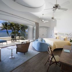 Blue Sky Villa Maui - Master bedroom