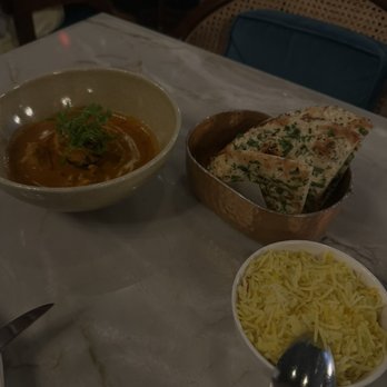 Baar Baar - Butter Chicken, Garlic Naan & Rice - Indian Near Me - Los Angeles, California Baar Baar - Butter Chicken, Garlic Naan & Rice - Indian Near Me - Los Angeles, California
