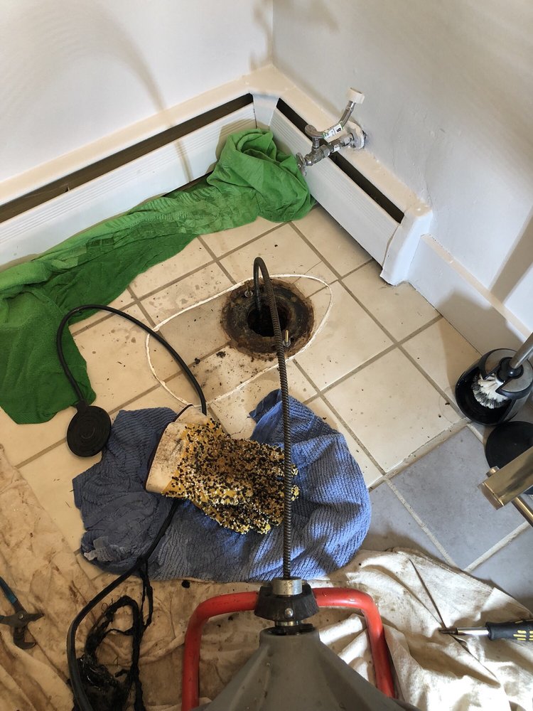 Slide of Service Giant Plumbing