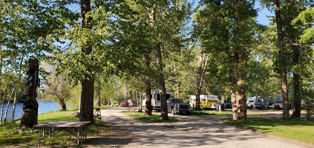 Angler's Roost RV and Campground Logo