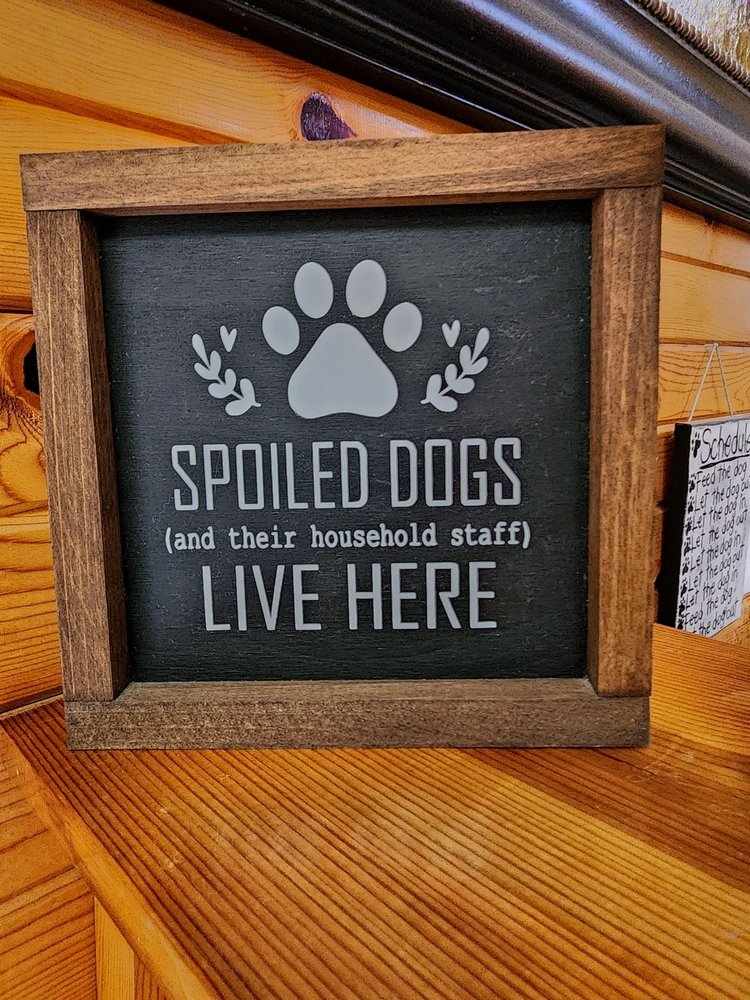 T & M KENNELS Updated October 2024 2350 Hwy 17 S, Rhinelander