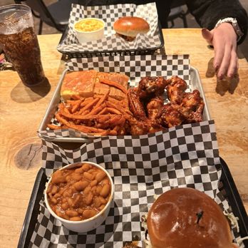 Brileys BBQ & Grill - Barbeque Near Me - Lake Forest Park, Washington