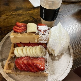 Waffle and Berry - Aussie in Paradise - Waffles Near Me - Honolulu, Hawaii
