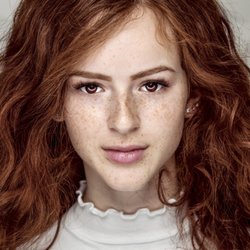EyeMethod - Ombré brown lashes for a beautiful redhead
