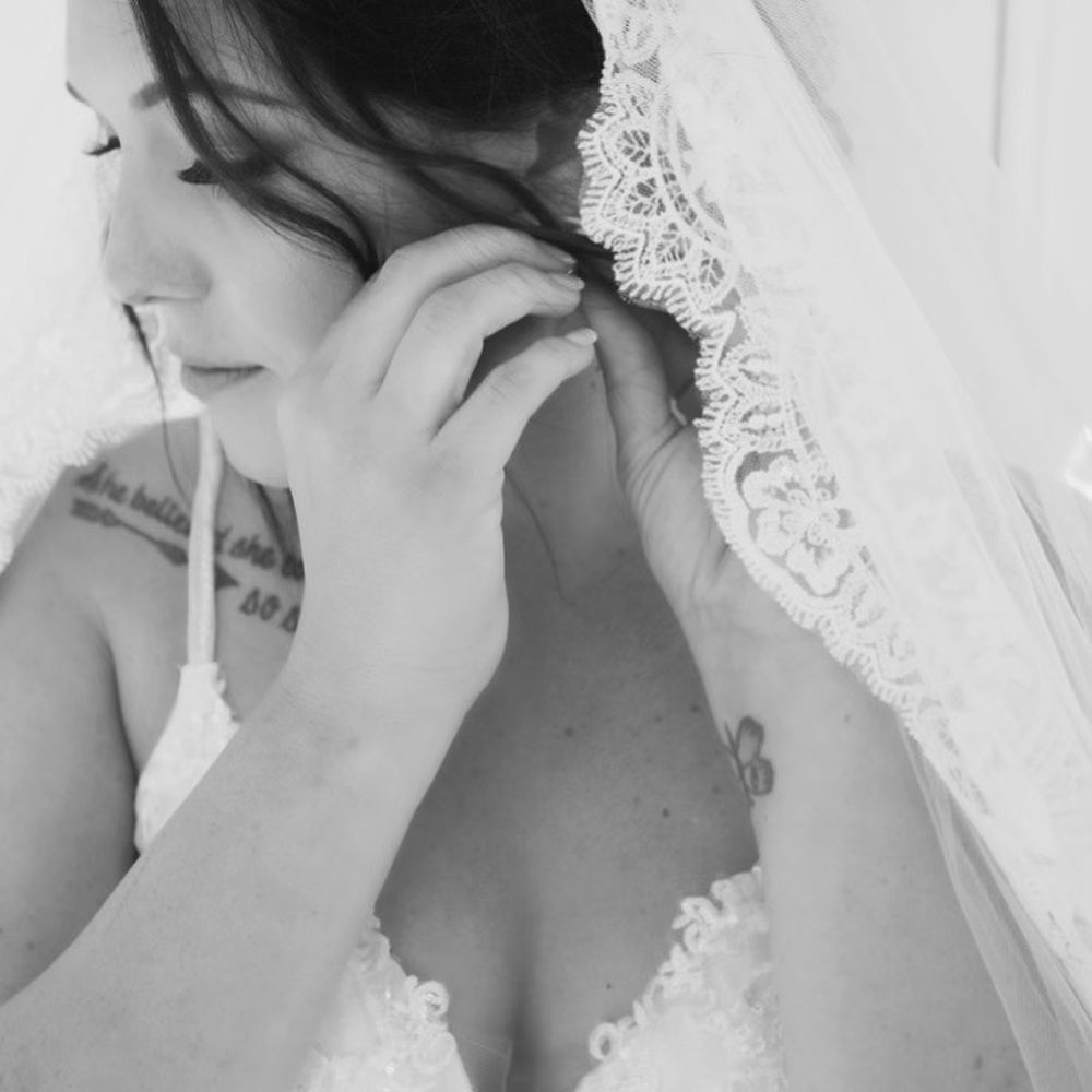 L Parker Photography - Capturing getting ready moment - Event Photography Near Me L Parker Photography - Capturing getting ready moment - Event Photography Near Me