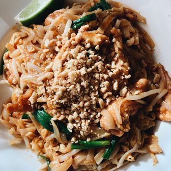 Thai Foon - Chicken pad thai - Asian Fusion Near Me - Pittsburgh, Pennsylvania Thai Foon - Chicken pad thai - Asian Fusion Near Me - Pittsburgh, Pennsylvania