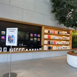 Apple Highland Village