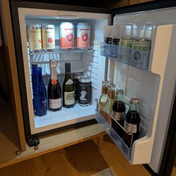 Hotel Kinsley - Mini bar - Hotels Near Me - Kingston, New York Hotel Kinsley - Mini bar - Hotels Near Me - Kingston, New York