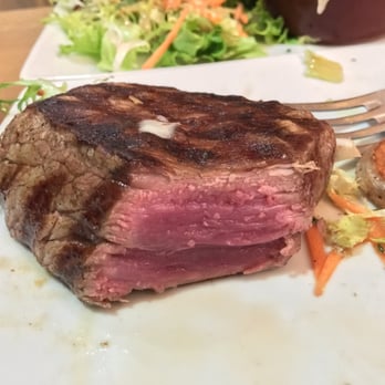 Le Jardin d'en Face - medium rare steak - French Near Me - Paris, 75 Le Jardin d'en Face - medium rare steak - French Near Me - Paris, 75