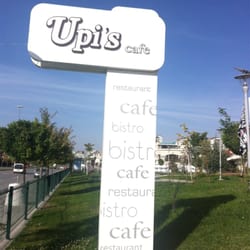 Upi's Cafe