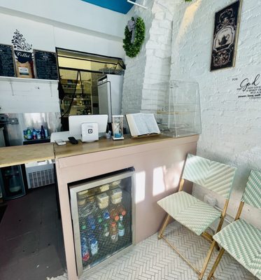 Cafe La Fe, coffee shop and bubble tea. by null