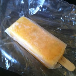 La Delicia - Cantaloupe paleta de agua. Water based Popsicle