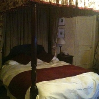 Francis Hotel - 4 post bed @ the Mercure - Hotels Near Me - Bath, BAS