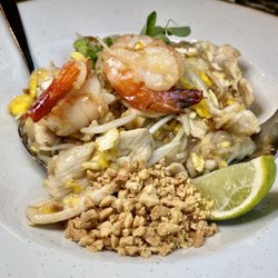 Niagara's Finest Thai - House Signature Pad Thai