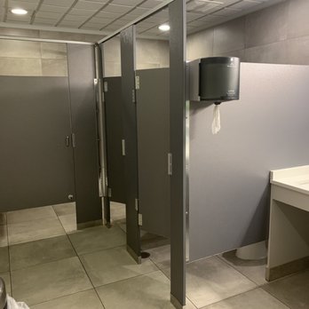 Picano's Italian Grille - Women's restroom - Italian Near Me - Troy, Michigan