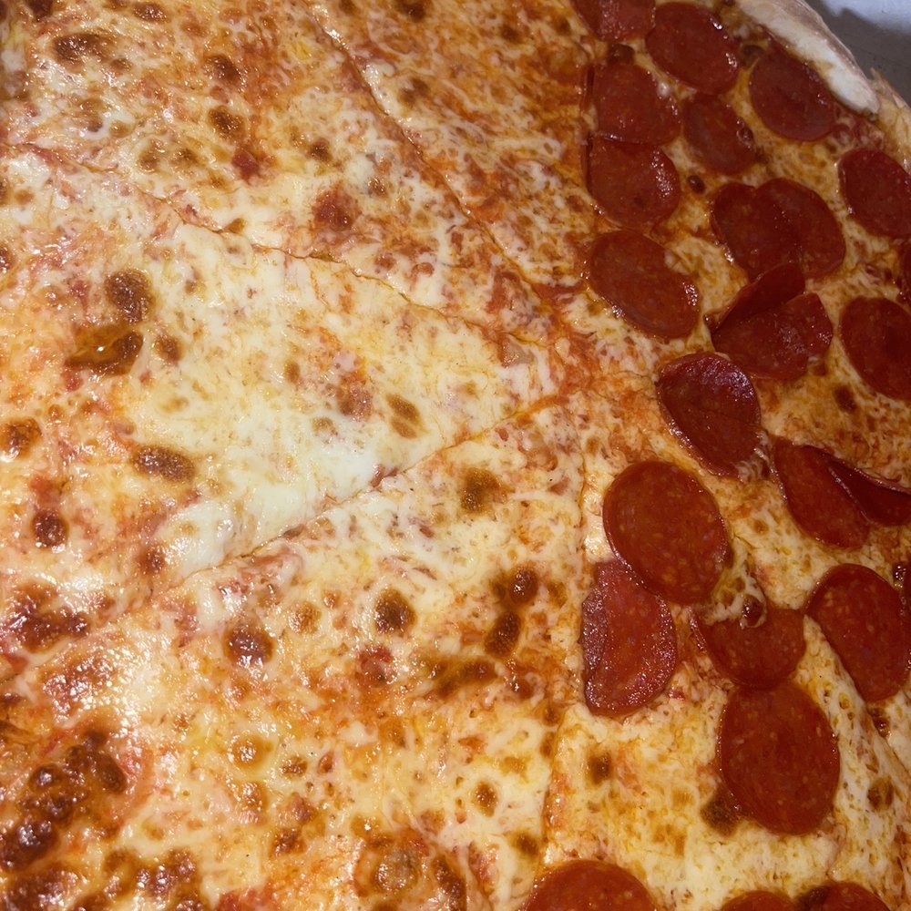 Half Cheese / Pepperoni Pizza Half Cheese / Pepperoni Pizza