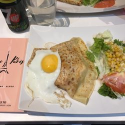 La Crepe de Paris - Une Châtelet !! Yummy !!