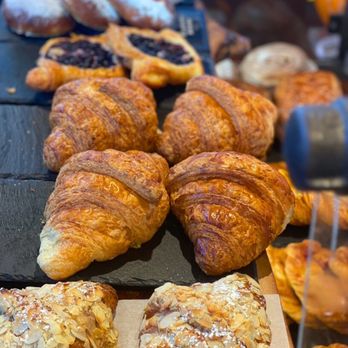 Le Petit Café - Pastries from La Provence Bakery :) - Food Trucks Near Me - Troutdale, Oregon