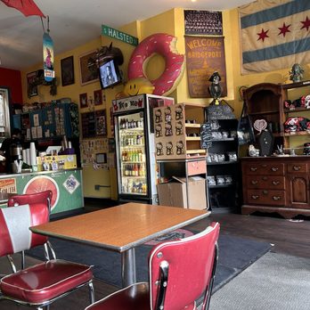 Jackalope Coffee & Tea House - Inside - Coffee & Tea Near Me - Chicago, Illinois