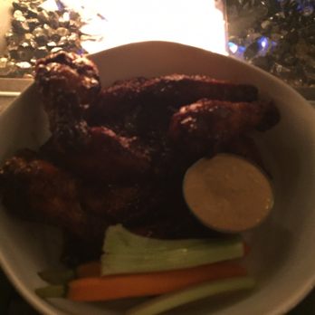 'O' Bar + Kitchen - Wings - Cocktail Bars Near Me - Santa Barbara, California