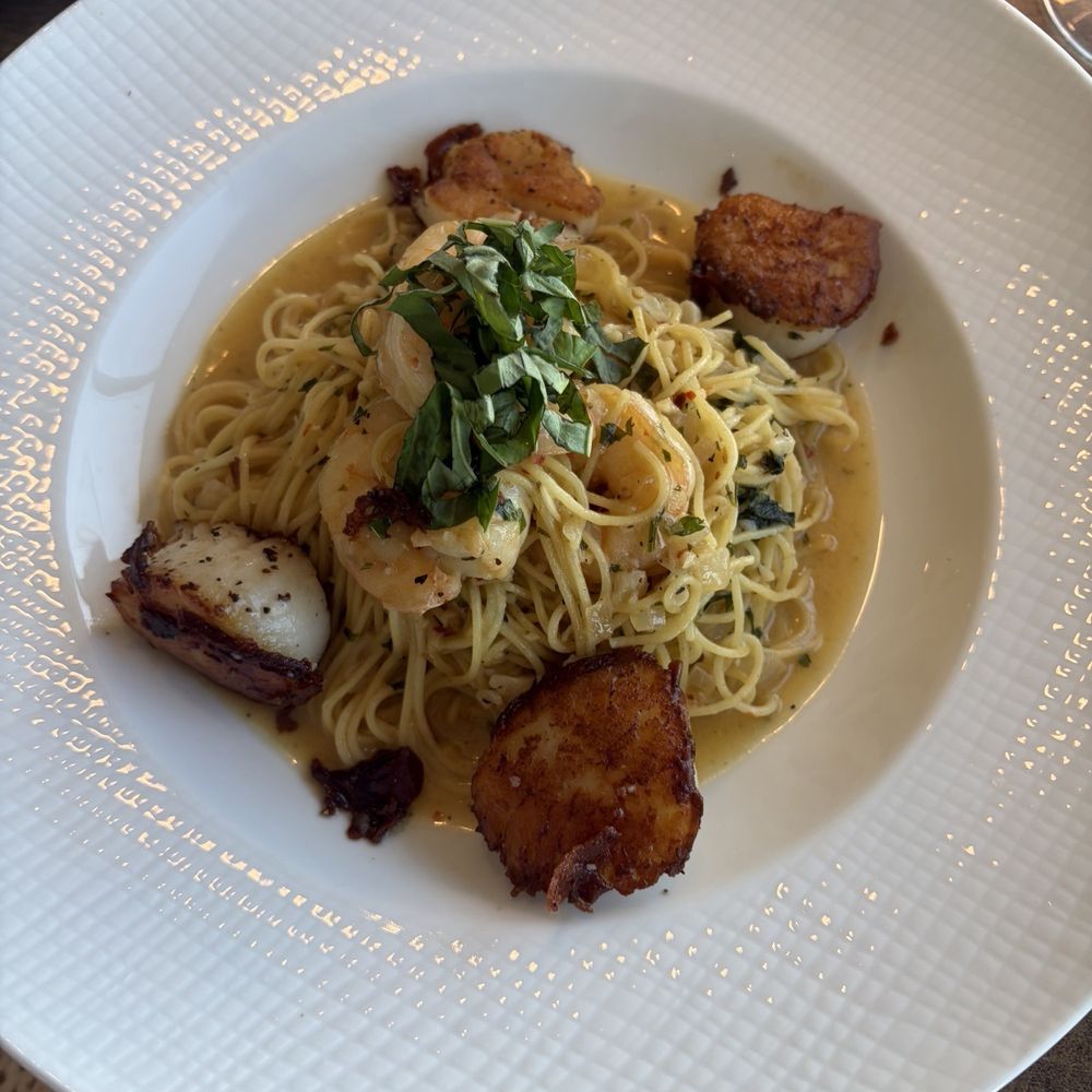1717 The Rooftop - Shrimp and Scallop Scampi - Bars Near Me - Greenville, North Carolina