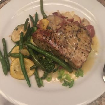 Marina Cafe - Tuna - Seafood Near Me - Destin, Florida