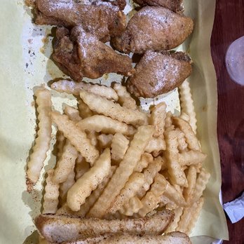 Turkey Leg Paradise - 6 piece Cajun Ranch Wings and Fries - Barbeque Near Me - Dallas, Texas Turkey Leg Paradise - 6 piece Cajun Ranch Wings and Fries - Barbeque Near Me - Dallas, Texas