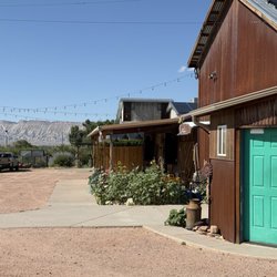 Peachfork - Outside view from the parking lot