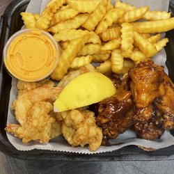 House of Wings - WING KING TRIO