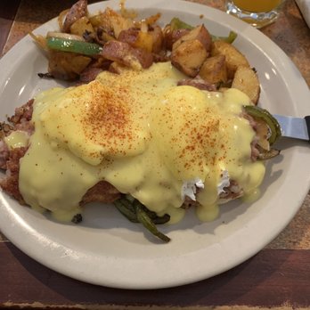Bill's Cafe - Eggs Benedict with corn beef hash - American Near Me - San Jose, California Bill's Cafe - Eggs Benedict with corn beef hash - American Near Me - San Jose, California