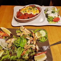 Ufo Imbissstube - Tried something new and it did not disappoint!  Adana Iskender Kebap & Salat mit Hahnchenbruststreifen