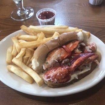 Helen's Restaurant - Lobster Roll - Breakfast & Brunch Near Me - Machias, Maine