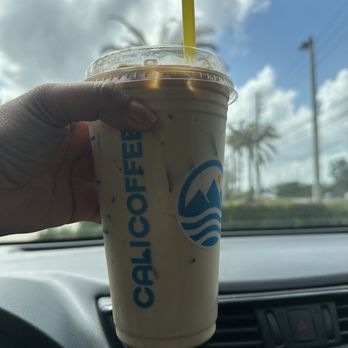CALI COFFEE - Salted caramel blondie - Coffee & Tea Near Me - Davie, Florida