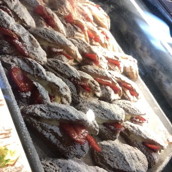 Cream Pan - Strawberry Croissants - Bakeries Near Me - Tustin, California Cream Pan - Strawberry Croissants - Bakeries Near Me - Tustin, California