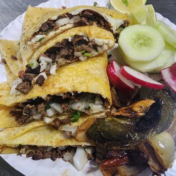 Tacos y Cemitas El Monchis - Quesadilla - Food Trucks Near Me - Los Angeles, California Tacos y Cemitas El Monchis - Quesadilla - Food Trucks Near Me - Los Angeles, California