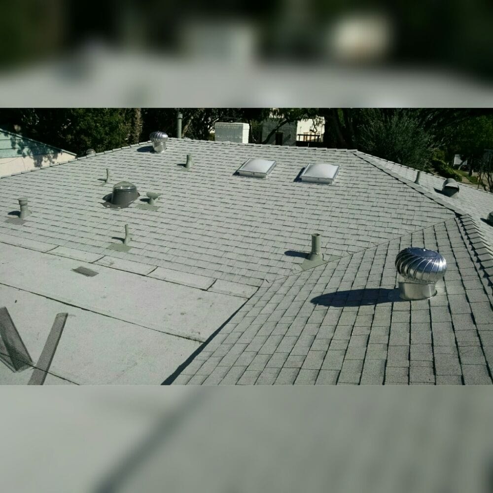 Slide of Delcid Roofing