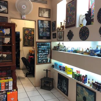 Tobaco Shop & Souvenirs - Vape Shops Near Me - Cancún, ROO