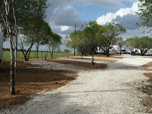 REBA’S ROCK-N-ROSE RV PARK - Updated January 2026 - 11 Photos - 2293 S ...