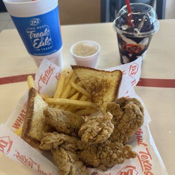 Dairy Queen - Chicken Strip Country Basket - Ice Cream & Frozen Yogurt Near Me - El Paso, Texas Dairy Queen - Chicken Strip Country Basket - Ice Cream & Frozen Yogurt Near Me - El Paso, Texas