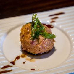 Nakamori - Cajun Tuna Tataki