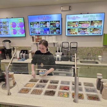 Swirl Bliss Frozen Yogurt - Ice Cream & Frozen Yogurt Near Me - Baldwin, New York Swirl Bliss Frozen Yogurt - Ice Cream & Frozen Yogurt Near Me - Baldwin, New York