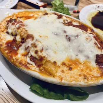 De Lucia's Italian Restaurant - Manicotti - Italian Near Me - Lake Forest, California De Lucia's Italian Restaurant - Manicotti - Italian Near Me - Lake Forest, California