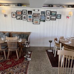 Chez Bob - Interior - great photo wall!