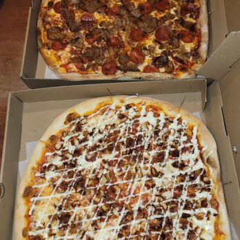 Florina’s Wood Fired Pizza & Pasta - Top, meat lovers. Bottom, chicken bacon ranch - Pizza Near Me - Fishkill, New York Florina’s Wood Fired Pizza & Pasta - Top, meat lovers. Bottom, chicken bacon ranch - Pizza Near Me - Fishkill, New York