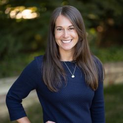 Professional Hearing Services - Dr. Mary Todd Moseley