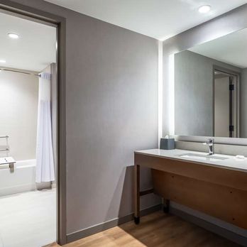 Hyatt Place Gainesville Downtown - Bathroom - Hotels Near Me - Gainesville, Florida Hyatt Place Gainesville Downtown - Bathroom - Hotels Near Me - Gainesville, Florida